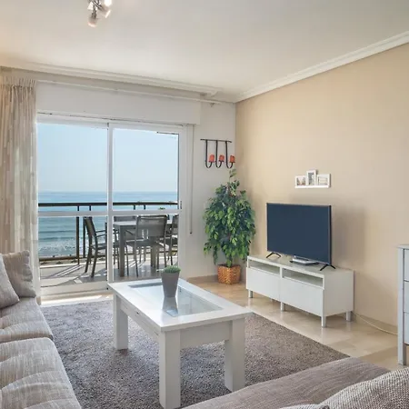 First Line Beach Appartement *